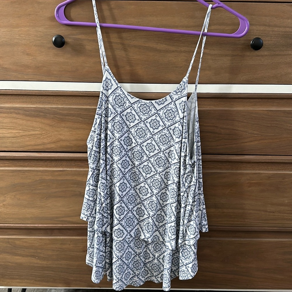 Tank top size medium